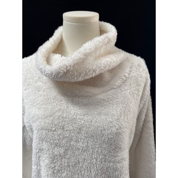 Women’s JoyLab Crème Comfy Faux Fur Turtleneck Sweater Sz L - Picture 2 of 4